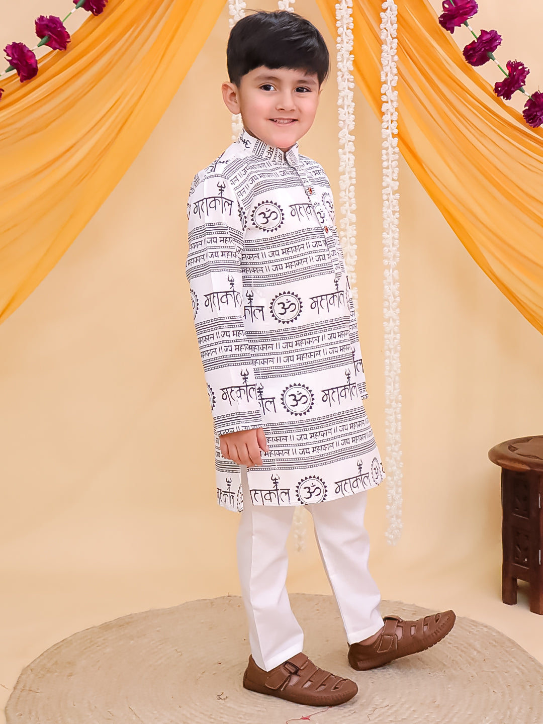 Boys White Cotton Full sleeves Om Mahakal Printed Kurta Pyjama Set