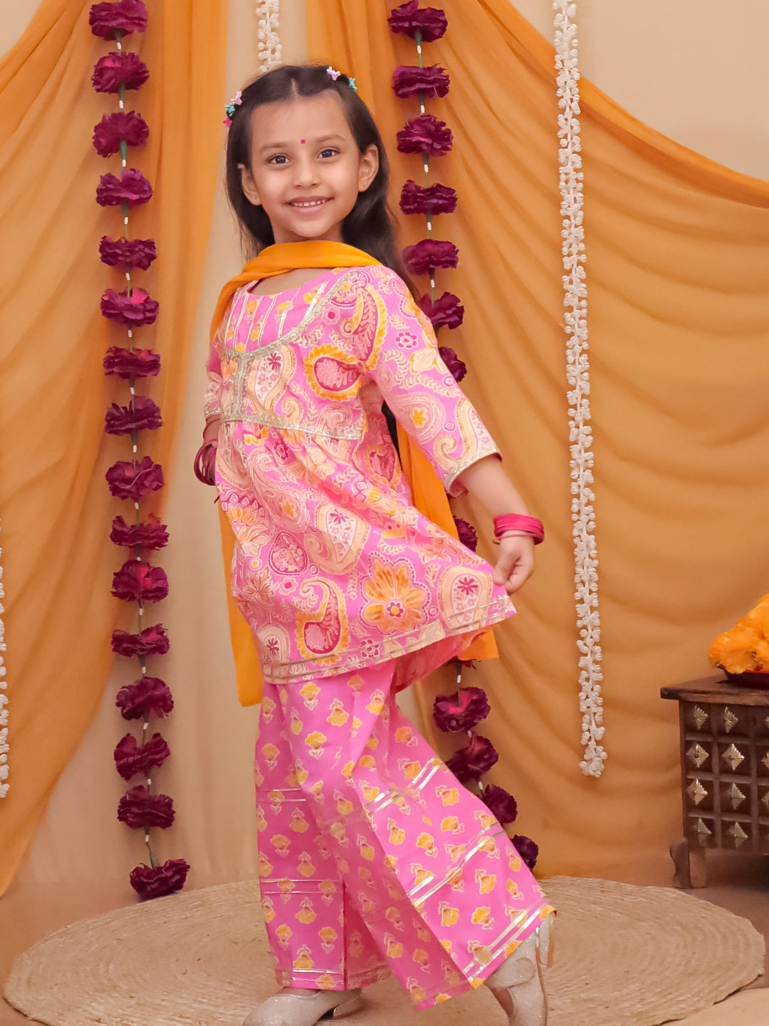 Girls Pink Cotton Three-Fourth Sleeves Floral Printed Girls Suit Set