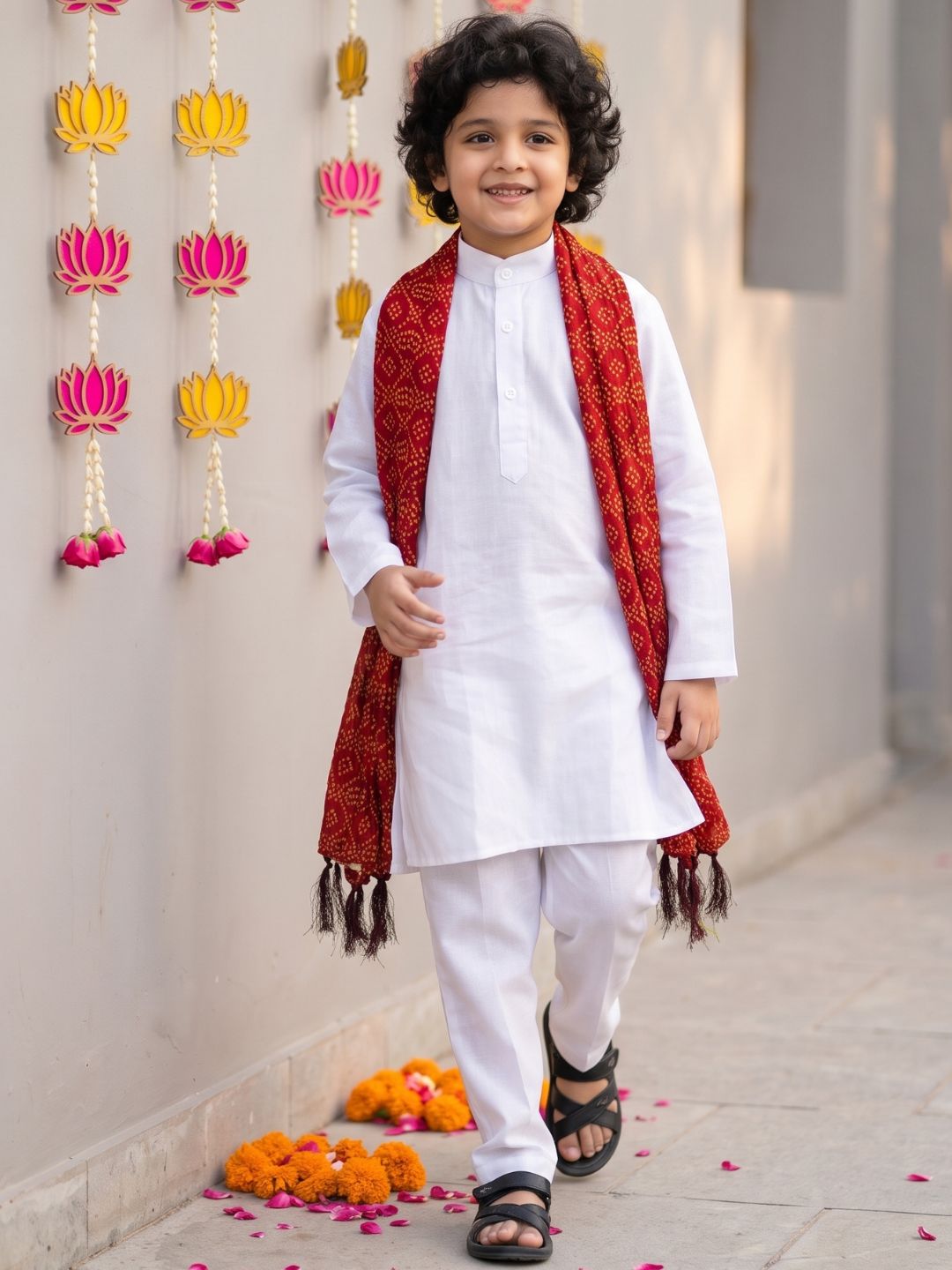 White Solid Pure Cotton Kurta Pyjama With Maroon Dupatta Set For Boys