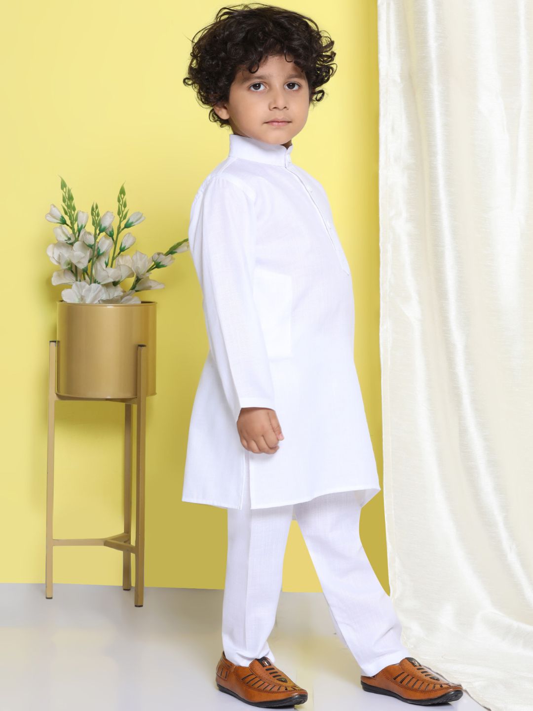 White Solid Pure Cotton Kurta Pyjama With Red Dupatta Set For Boys