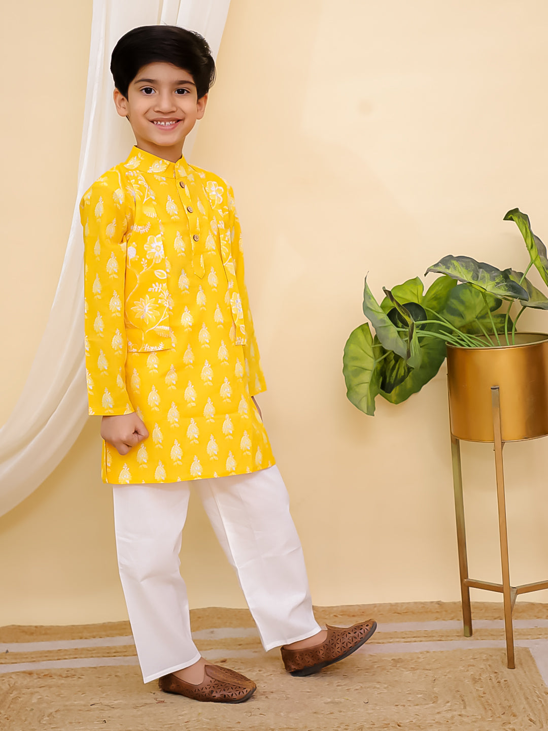 Yellow Full sleeves Floral Print Cotton Kurta Pyjama For Boys