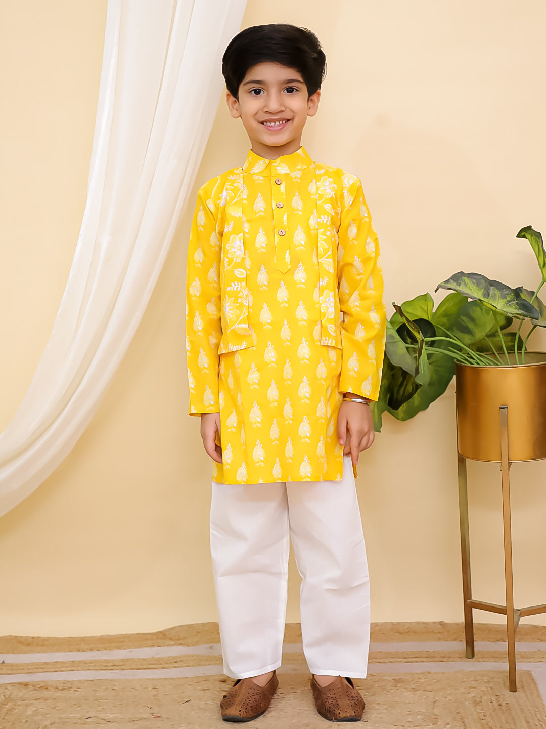 Yellow Full sleeves Floral Print Cotton Kurta Pyjama For Boys