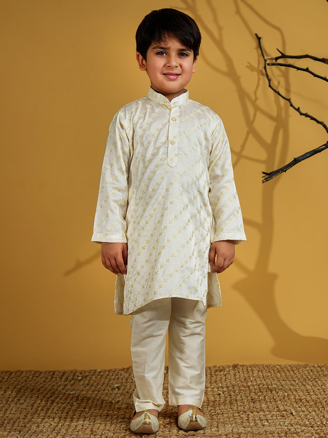 Holi White Silk Blend Full Sleeves Embroidered Kurta Pyjama Set