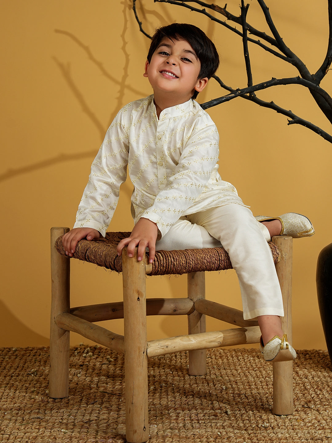 Holi White Silk Blend Full Sleeves Embroidered Kurta Pyjama Set - AJ Dezines