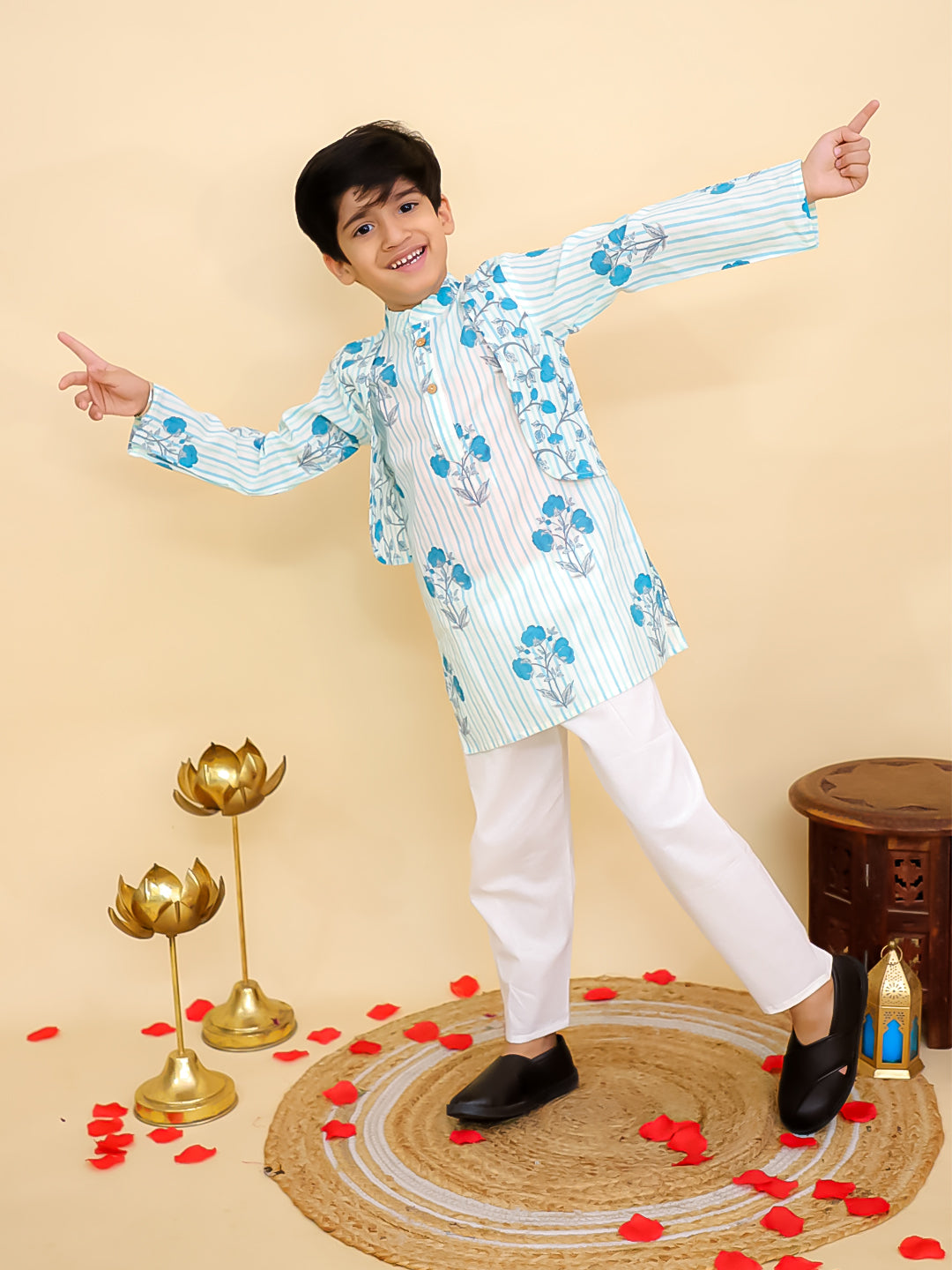 Blue Cotton Full sleeves Floral Print Kurta Pyjama Set