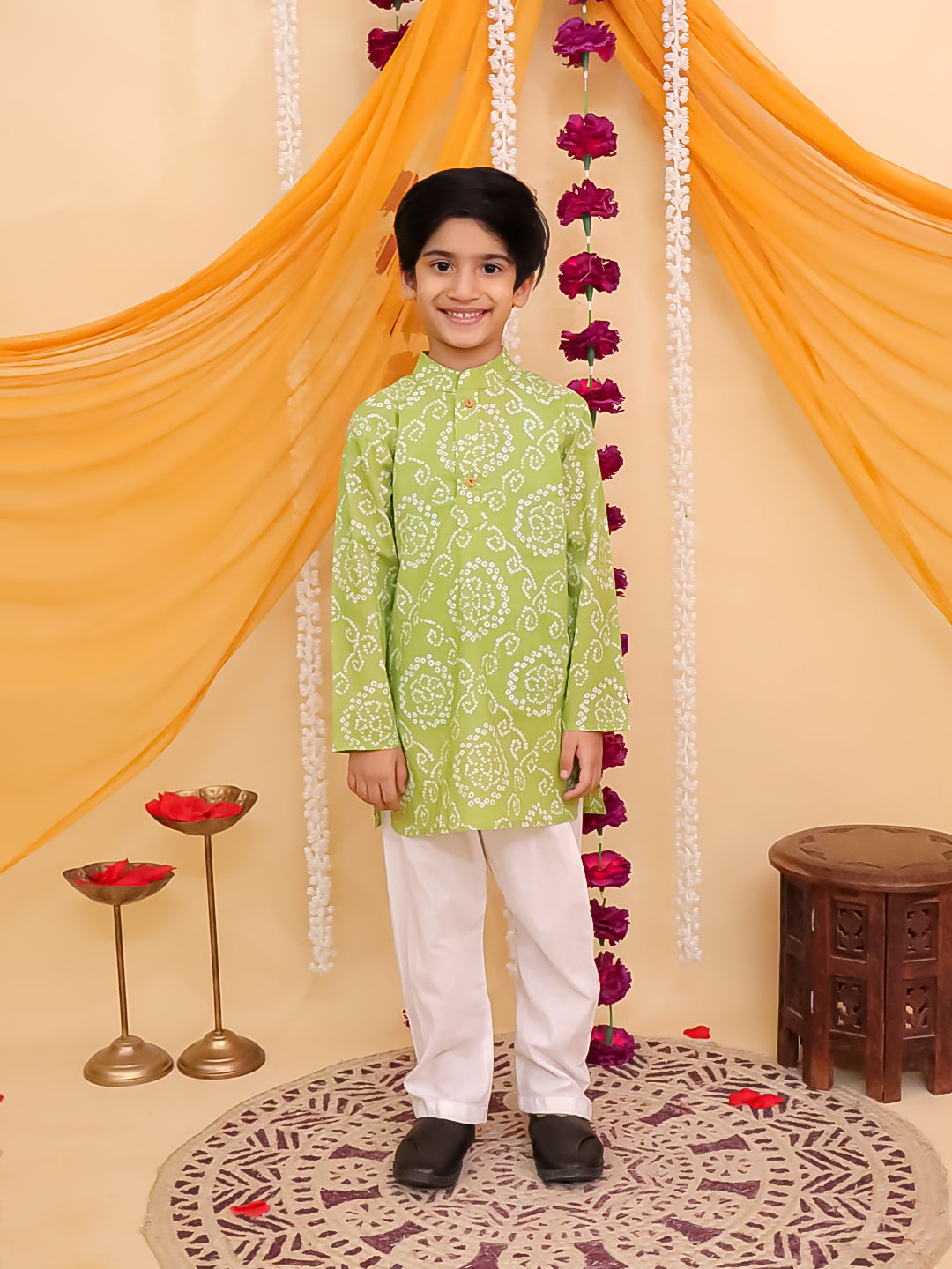 Green Cotton Full sleeves Floral Print Kurta Pyjama Set - AJ Dezines