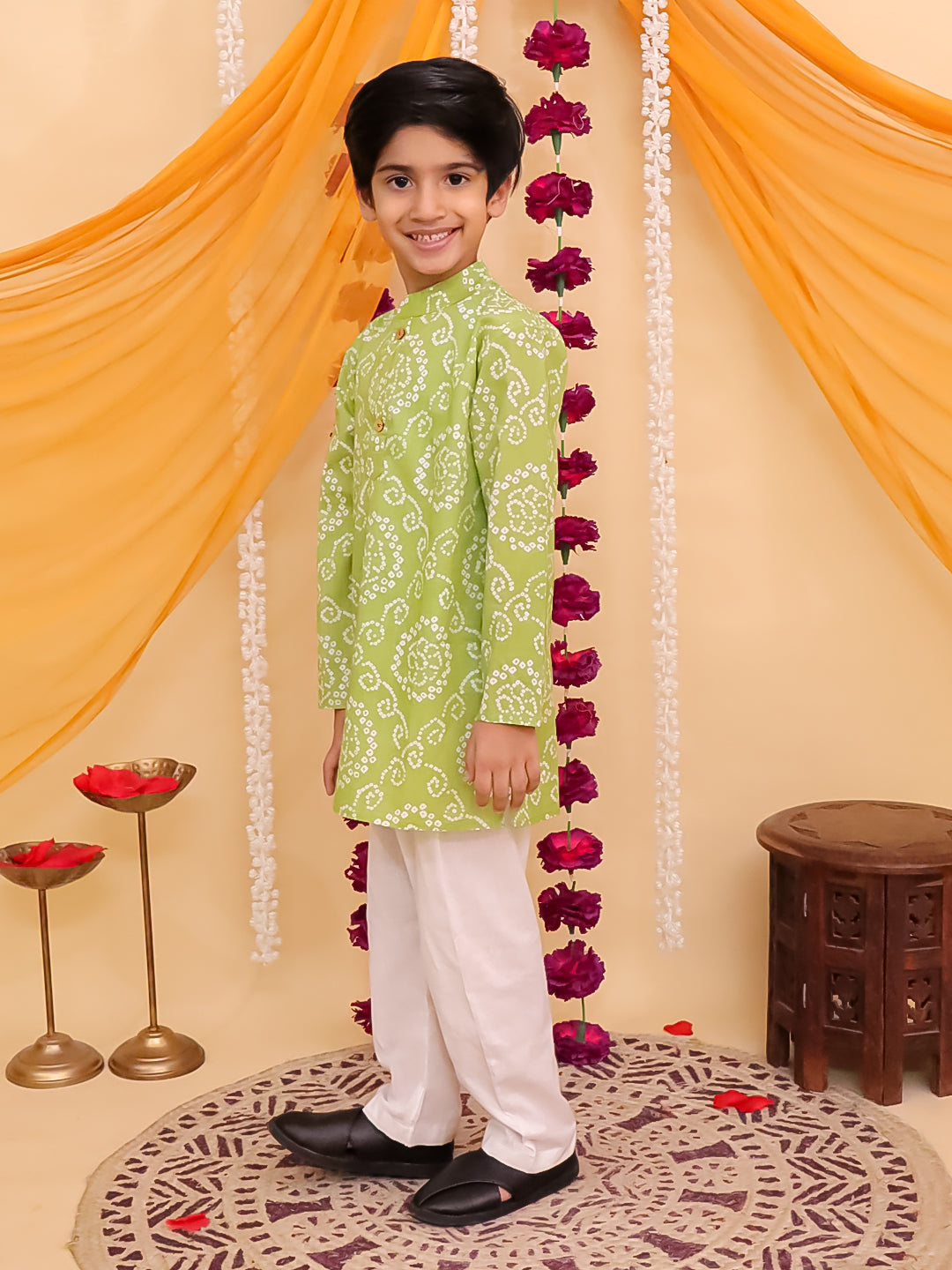 Green Cotton Full sleeves Floral Print Kurta Pyjama Set - AJ Dezines