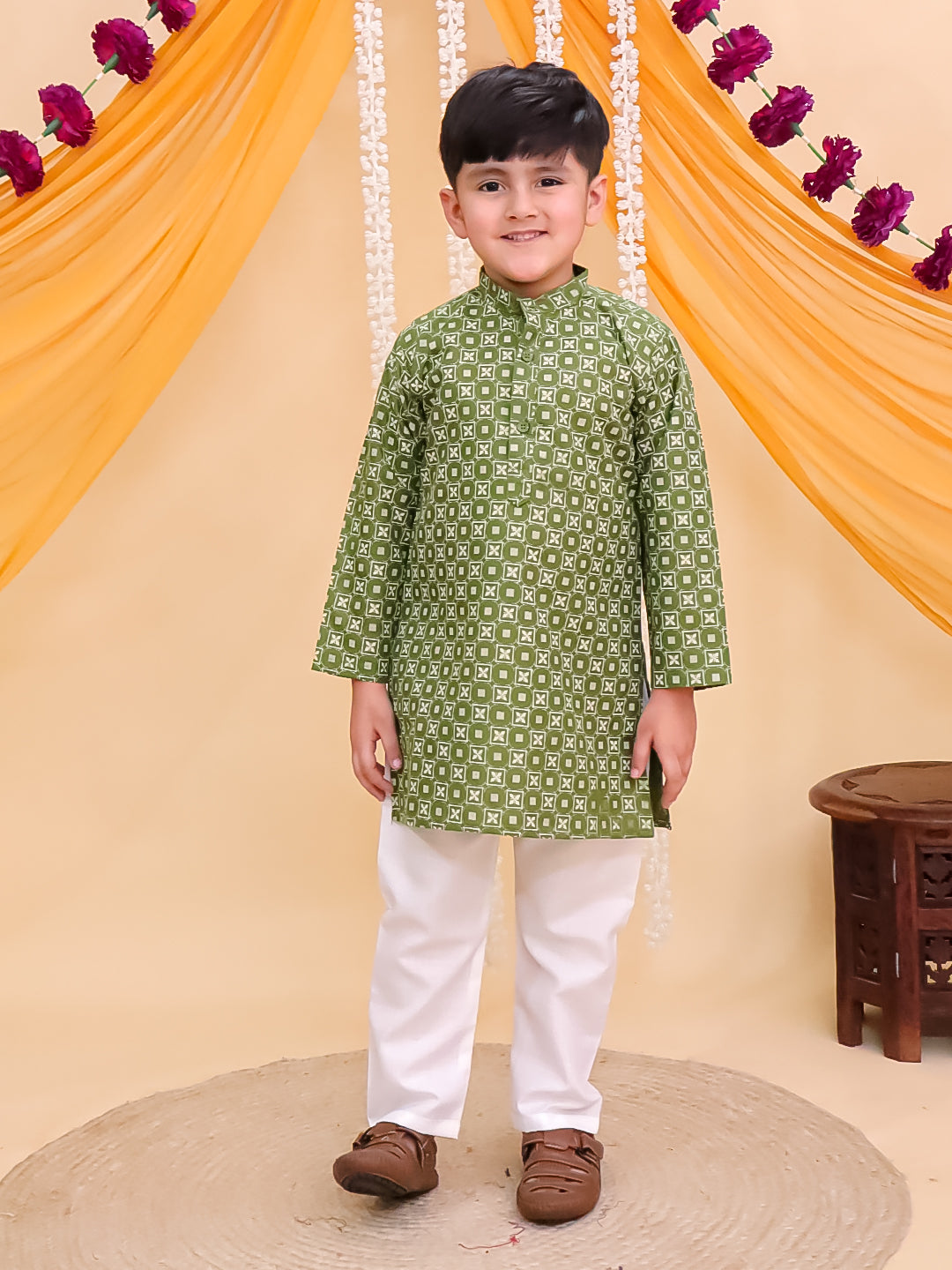 Green Cotton Full sleeves Printed Kurta Pyjama Set