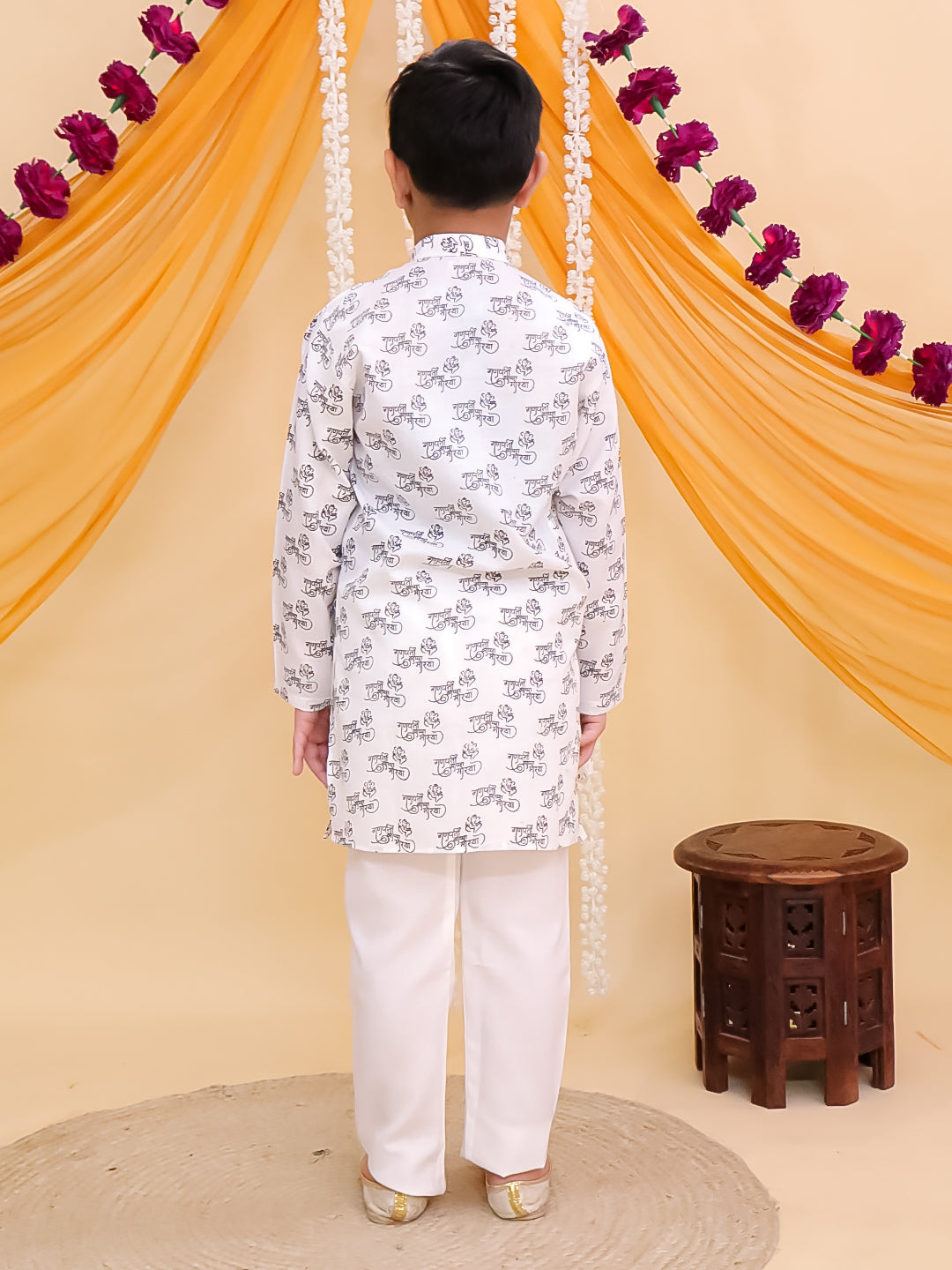 White Cotton Full sleeves Ganesha Printed Kurta Pyjama Set