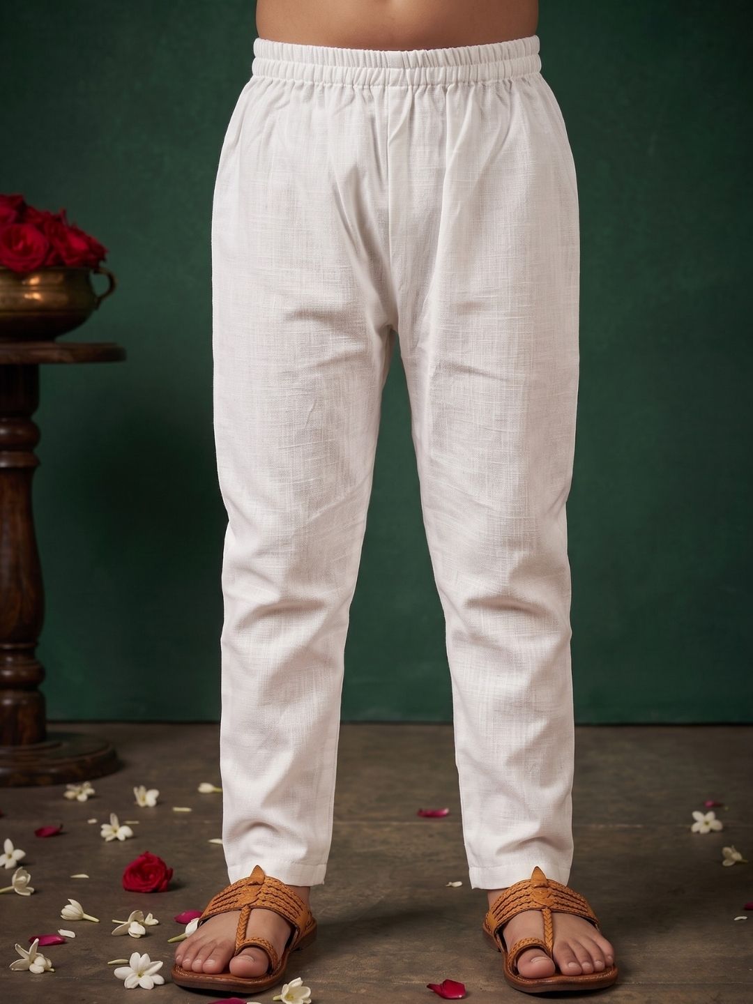 Boys White Cotton Full sleeves Om Mahakal Printed Kurta Pyjama Set