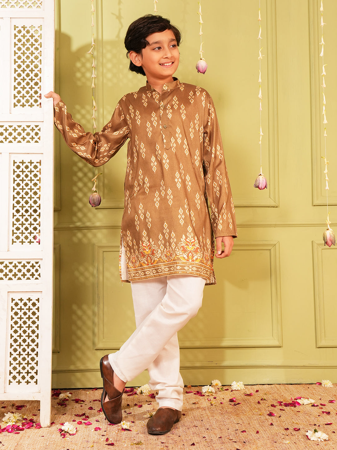 Green Trendy Printed Chikankari Kurta and Pyjama For Boys