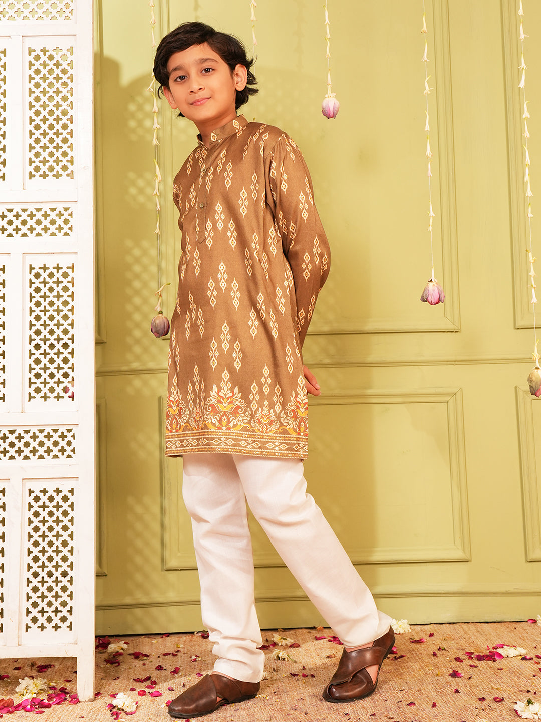 Green Trendy Printed Chikankari Kurta and Pyjama For Boys