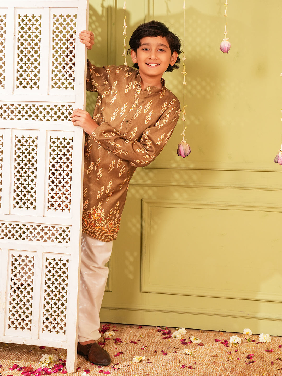 Green Trendy Printed Chikankari Kurta and Pyjama For Boys