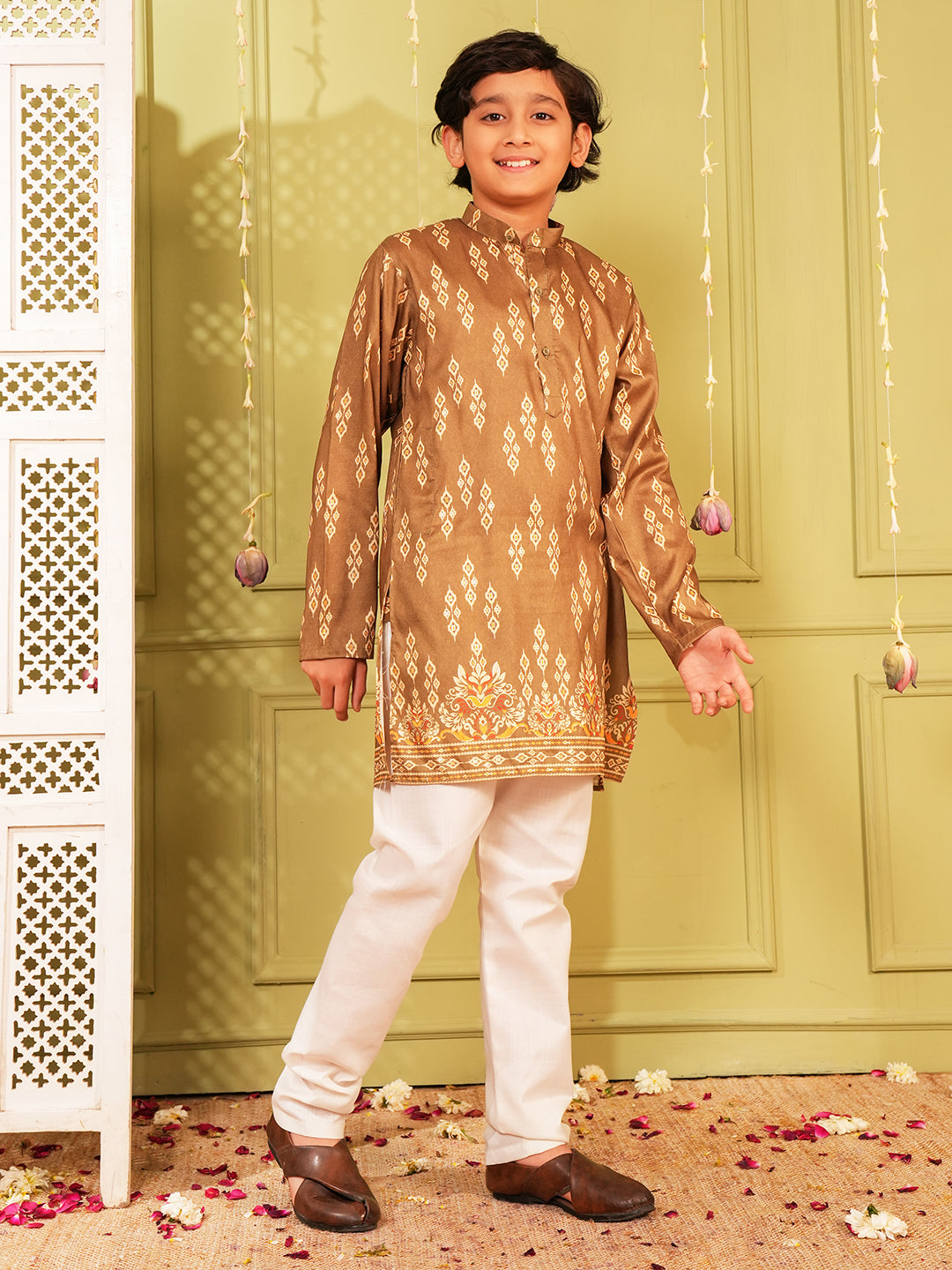 Green Trendy Printed Chikankari Kurta and Pyjama For Boys
