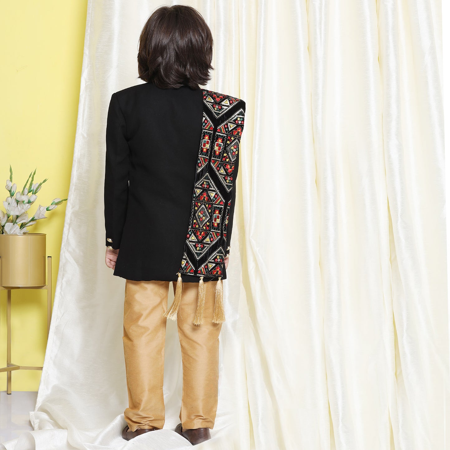 Kids Boys Black Embroidered Cotton Polyester Sherwani