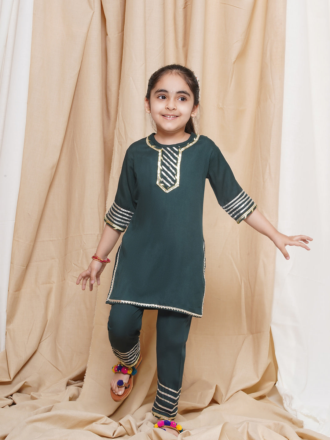 Kids Girls Green Gotta Work Rayon Kurta Pyjama Set