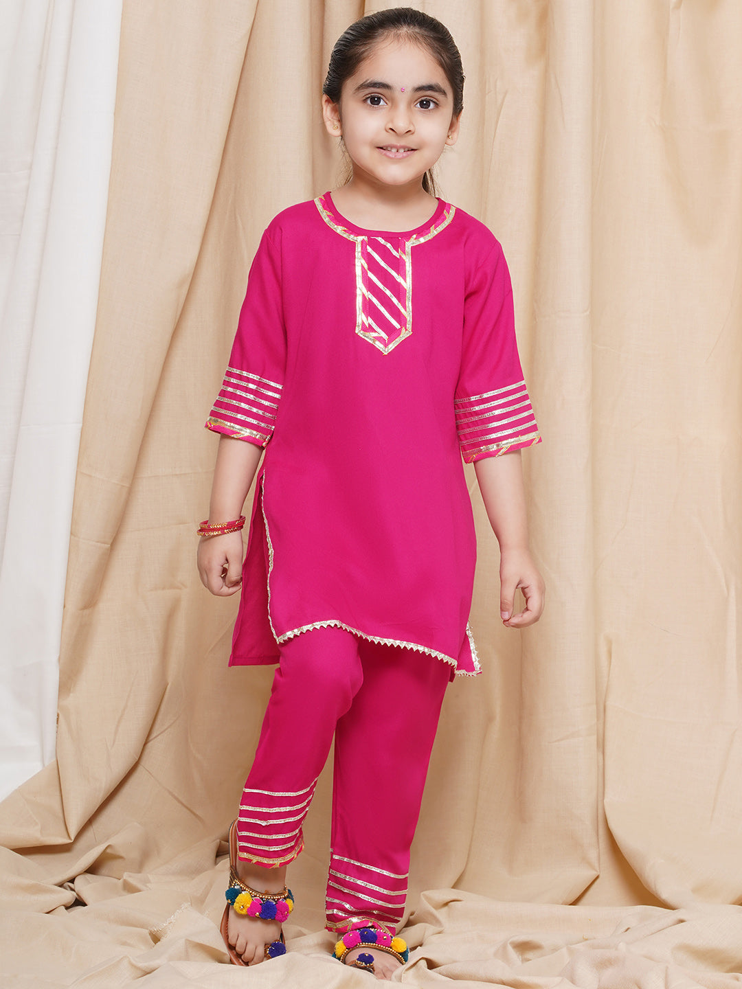 Kids Girls Pink Gotta Work Rayon Kurta Pyjama Set