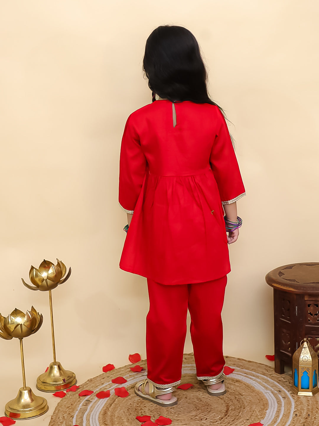 Red Cotton 3/4th Sleeves Solid Girls Suit Set