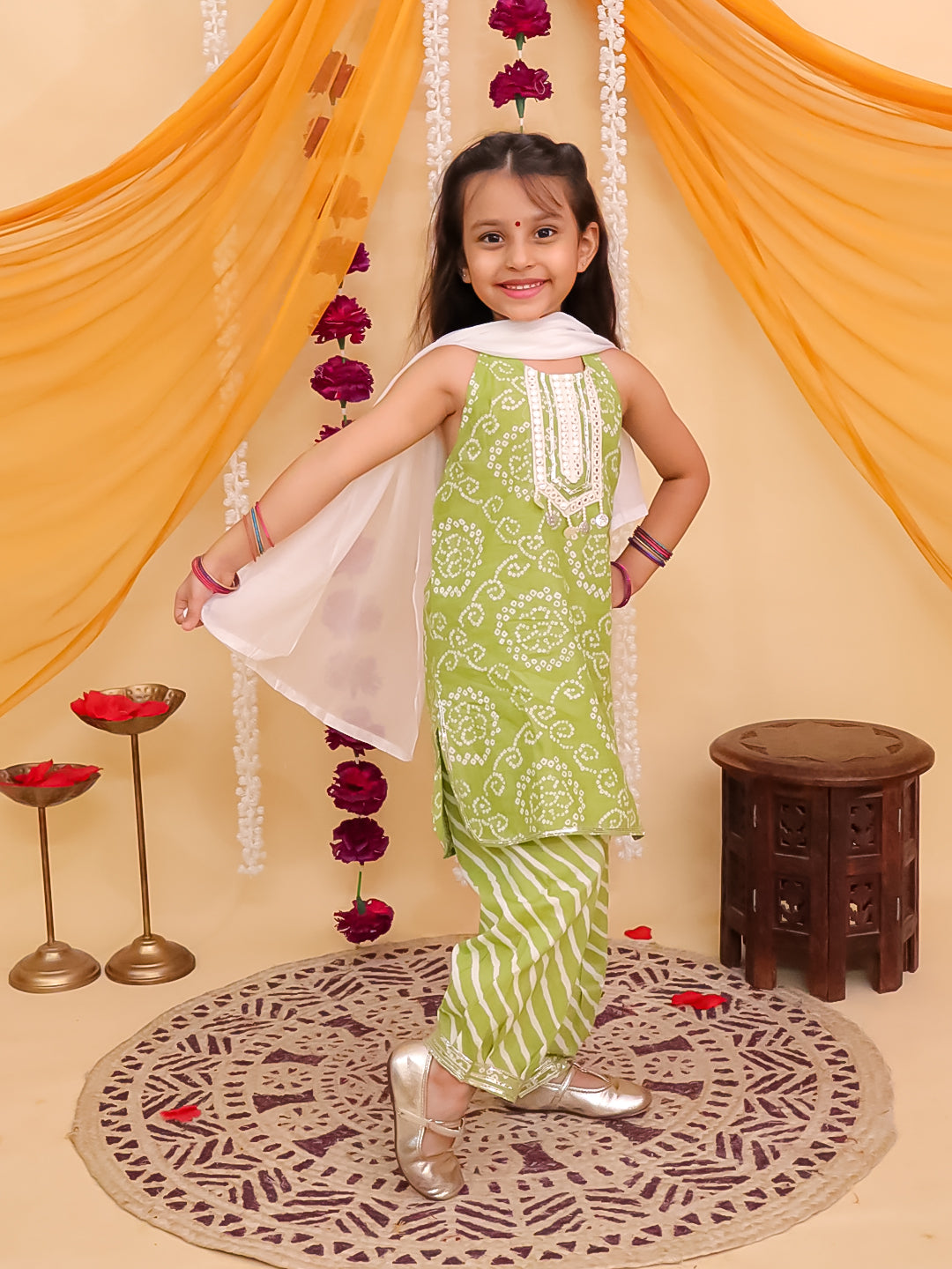 Green Cotton Sleeveless Floral Printed with Lace Girls Suit Set