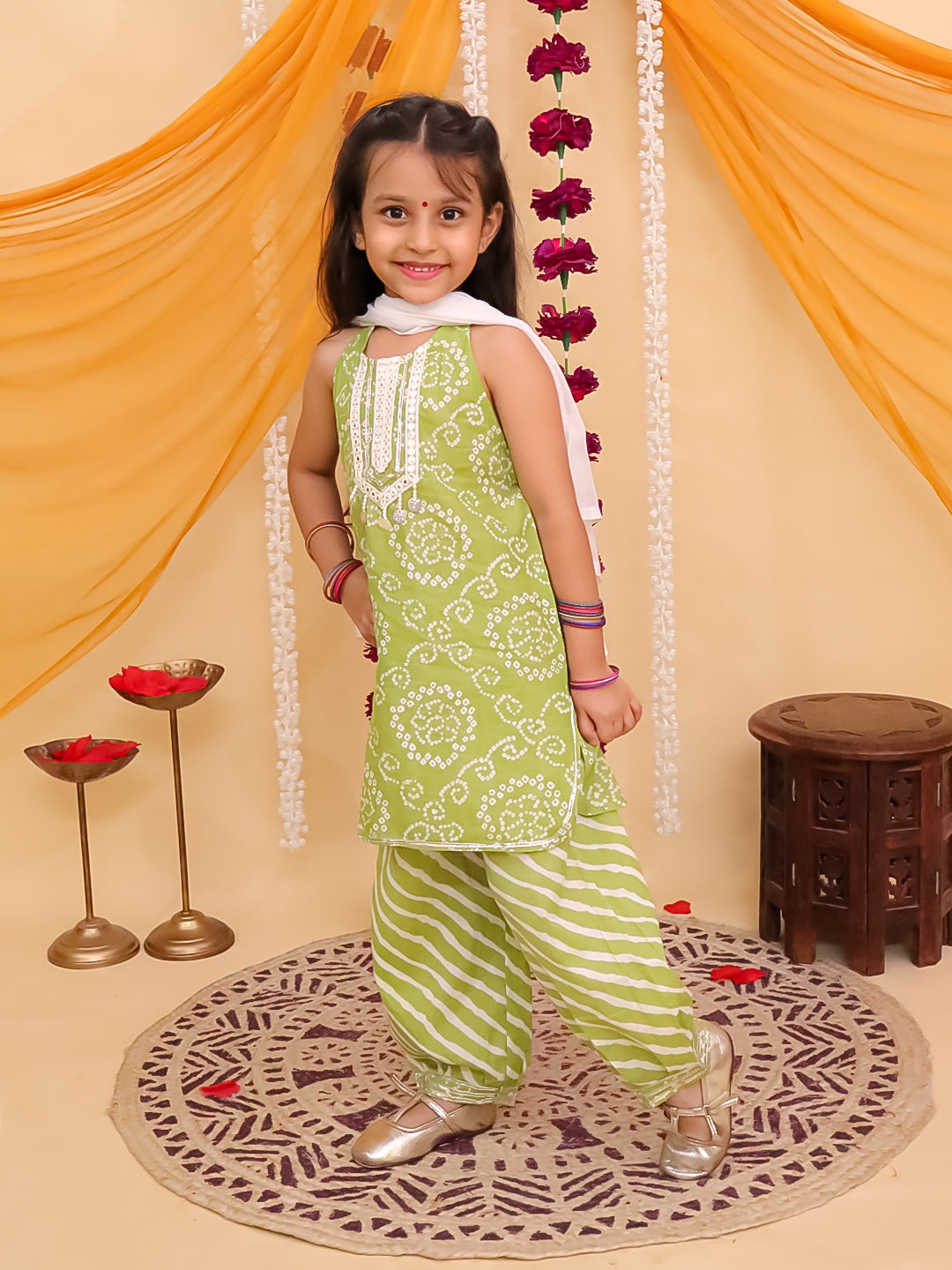 Green Cotton Sleeveless Floral Printed with Lace Girls Suit Set
