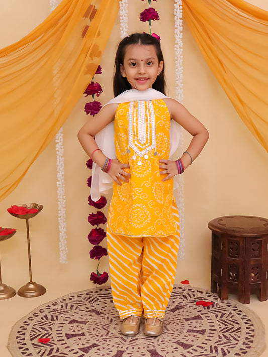 Yellow Cotton Sleeveless Floral Printed with Lace Girls Suit Set