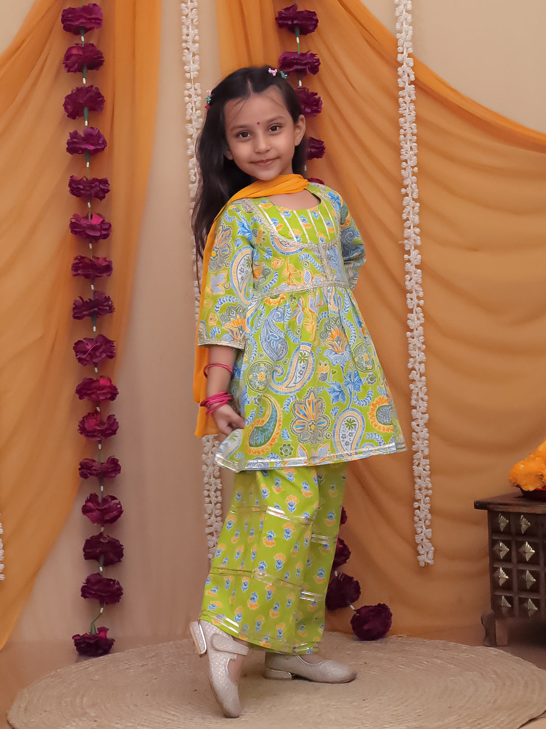 Girls Green Cotton Three-Fourth Sleeves Floral Printed Girls Suit Set