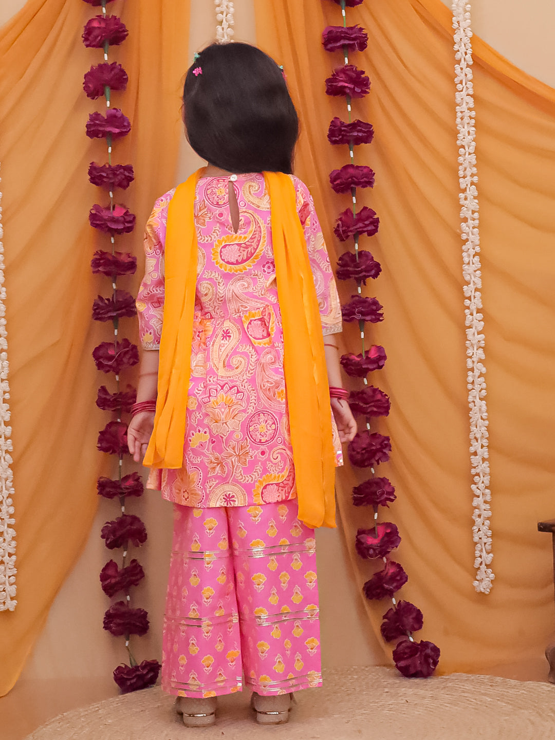 Girls Pink Cotton Three-Fourth Sleeves Floral Printed Girls Suit Set