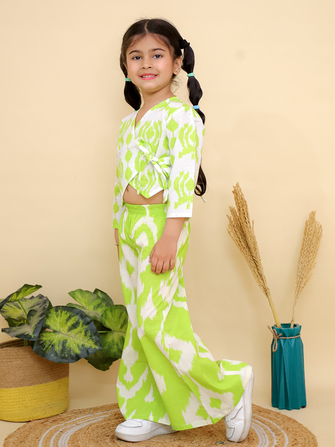 Green Full sleeves Abstract Cotton Co-Ord Sets For Girls - AJ Dezines