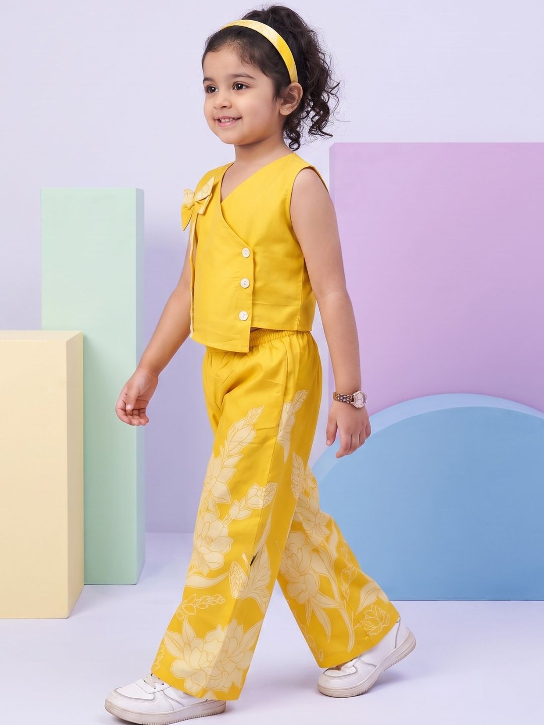 Yellow Sleeveless Floral Cotton Co-Ord Sets For Girls