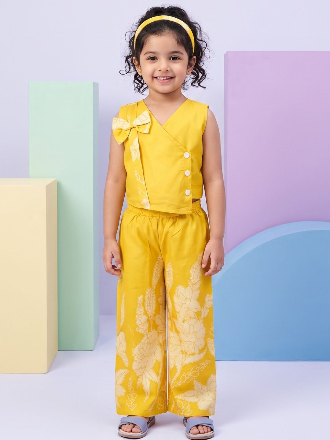 Yellow Sleeveless Floral Cotton Co-Ord Sets For Girls