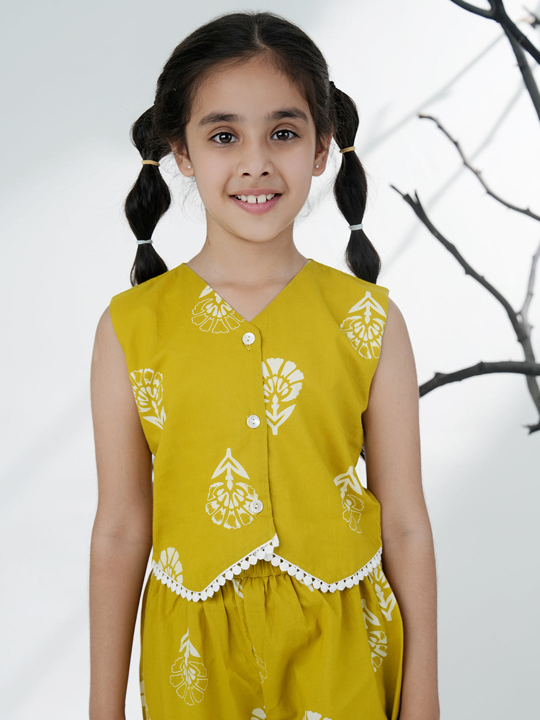 Girls Casual Wear Green Cotton Sleeveless Printed Co-Ord Set