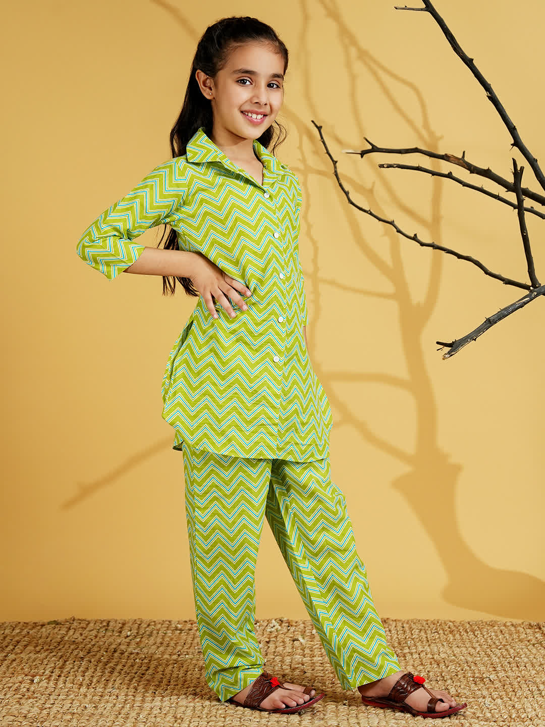 Green Cotton 3/4th Sleeves Zig-zag Printed Girls Co-Ords