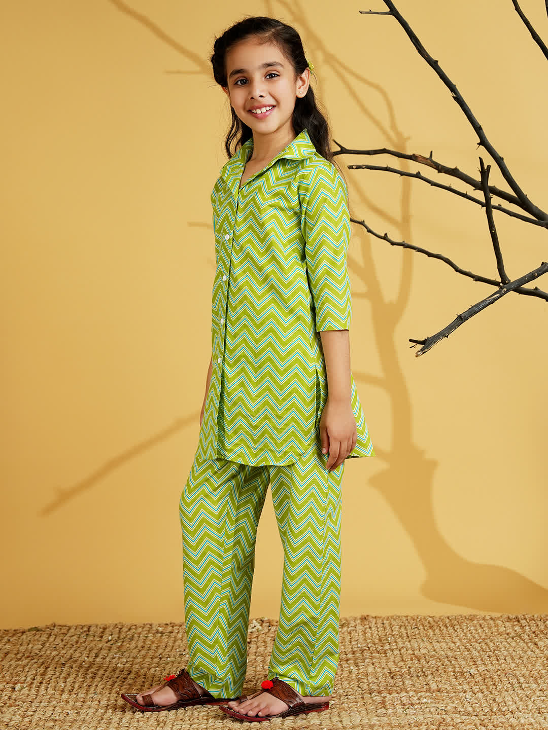 Green Cotton 3/4th Sleeves Zig-zag Printed Girls Co-Ords