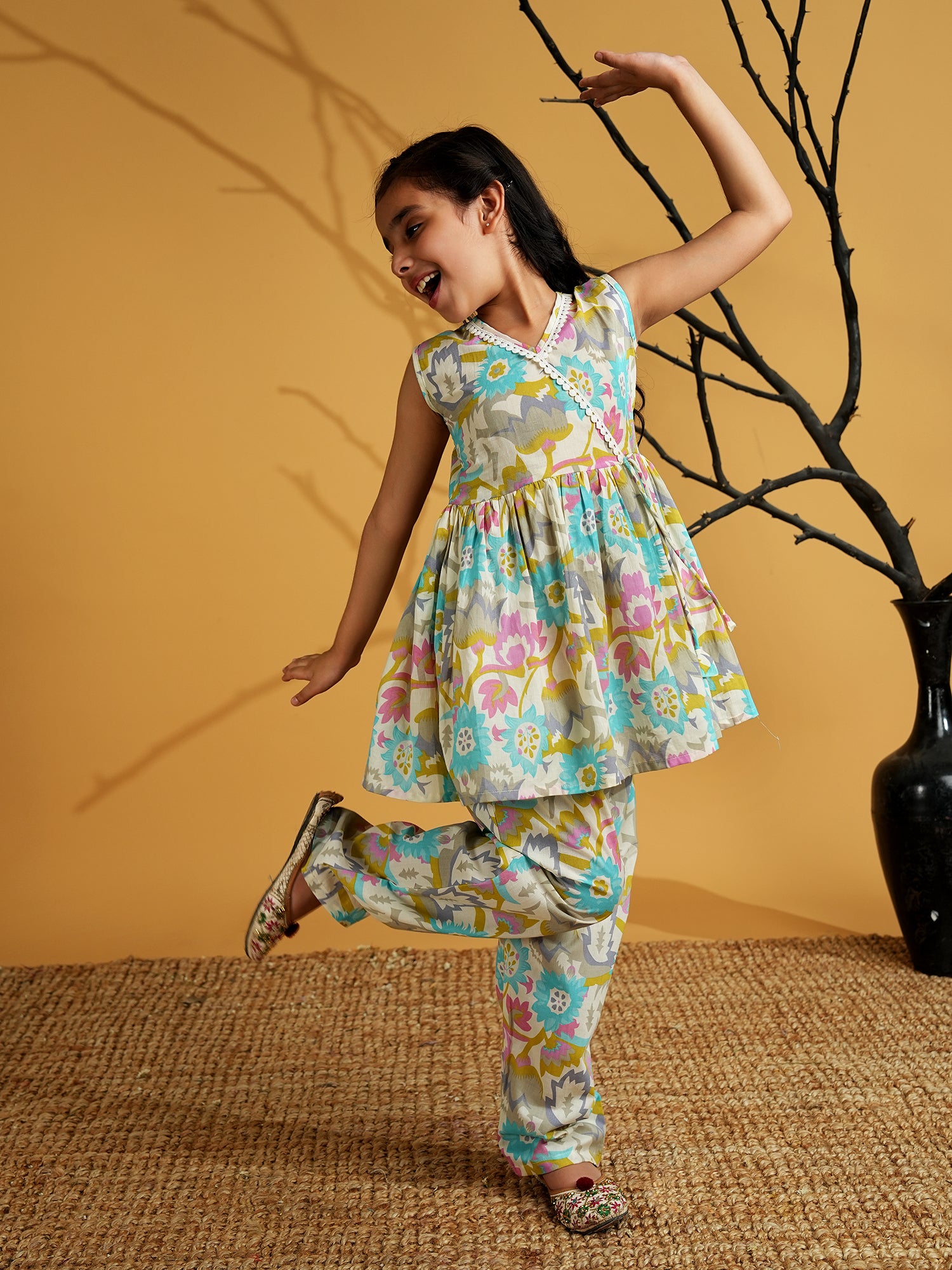 Blue Cotton Sleeveless Floral Print and Lace Work Girls Co-Ords - AJ Dezines